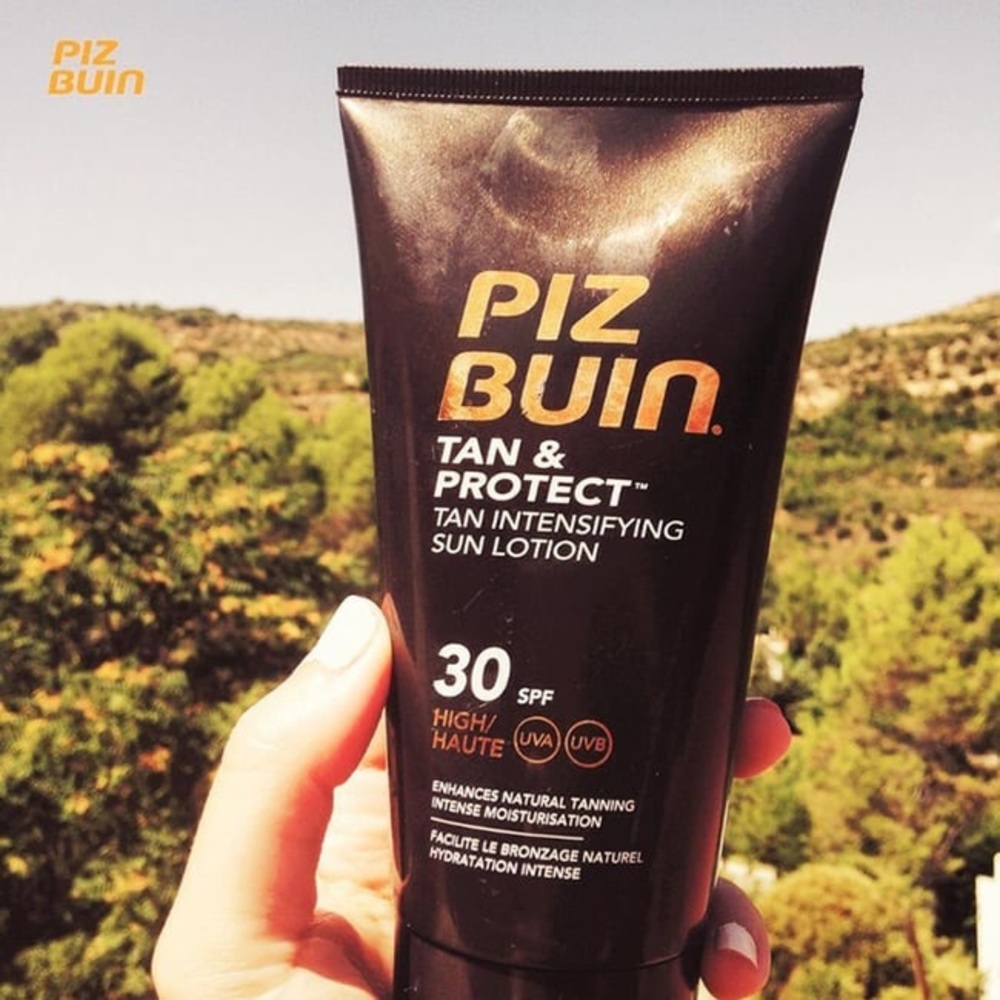 NEW Piz Buin Tan & Protect Sun Lotion - SPF30